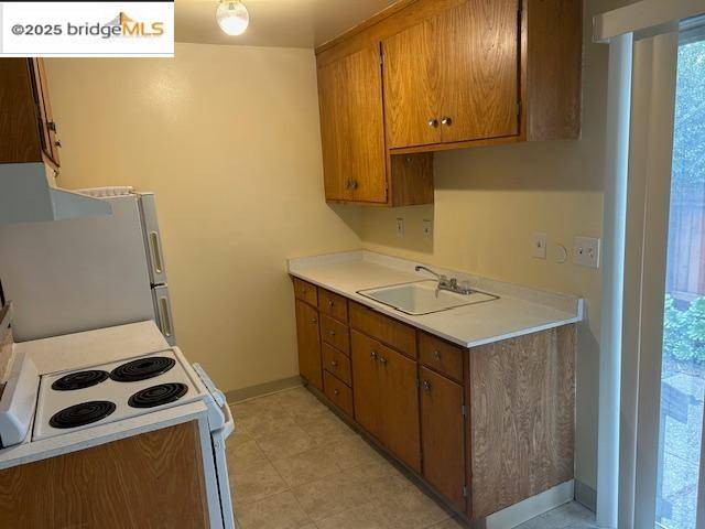 Berkeley, CA 94703,1736 Parker St