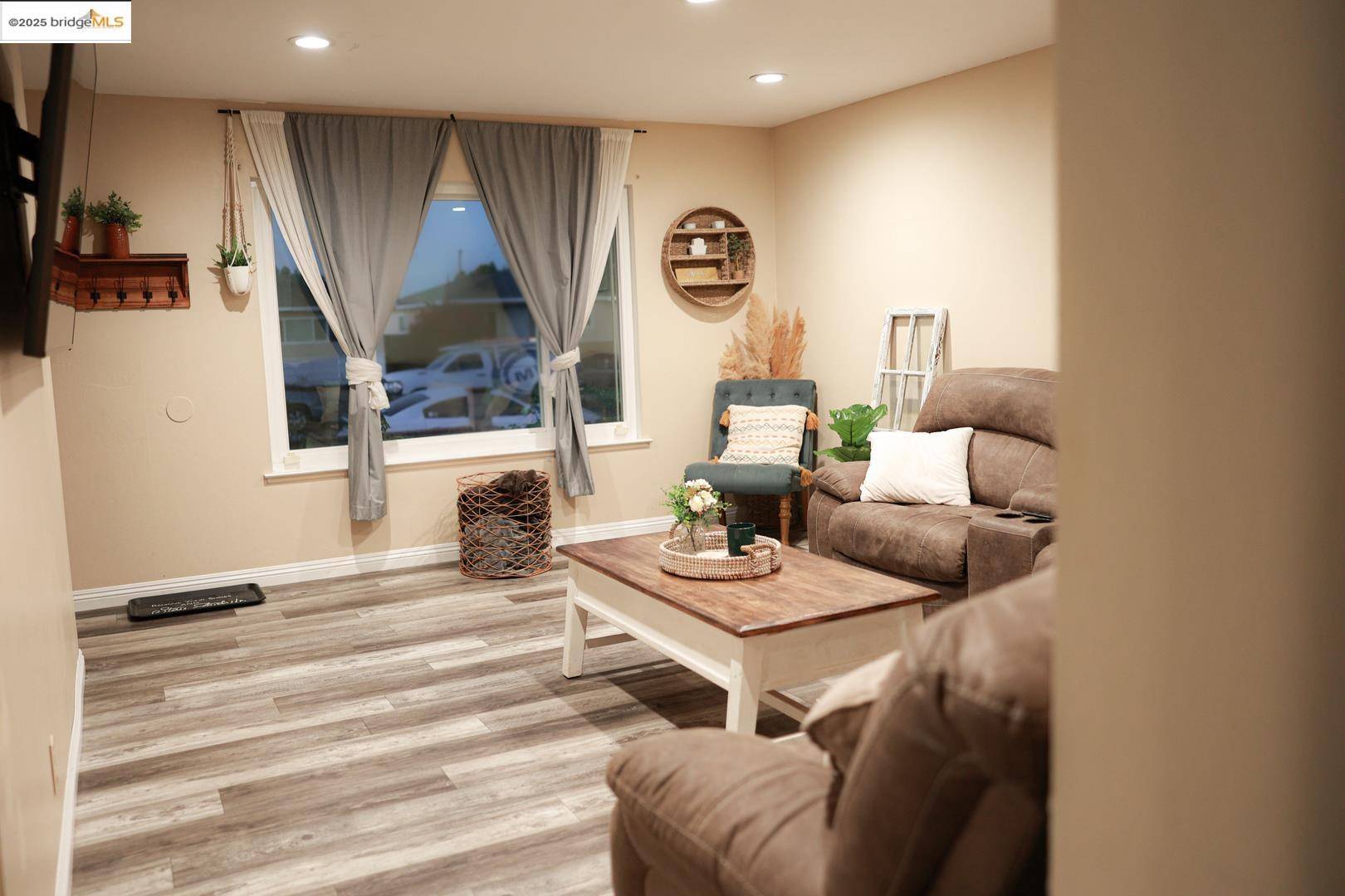Pittsburg, CA 94565,273 Royce WAY