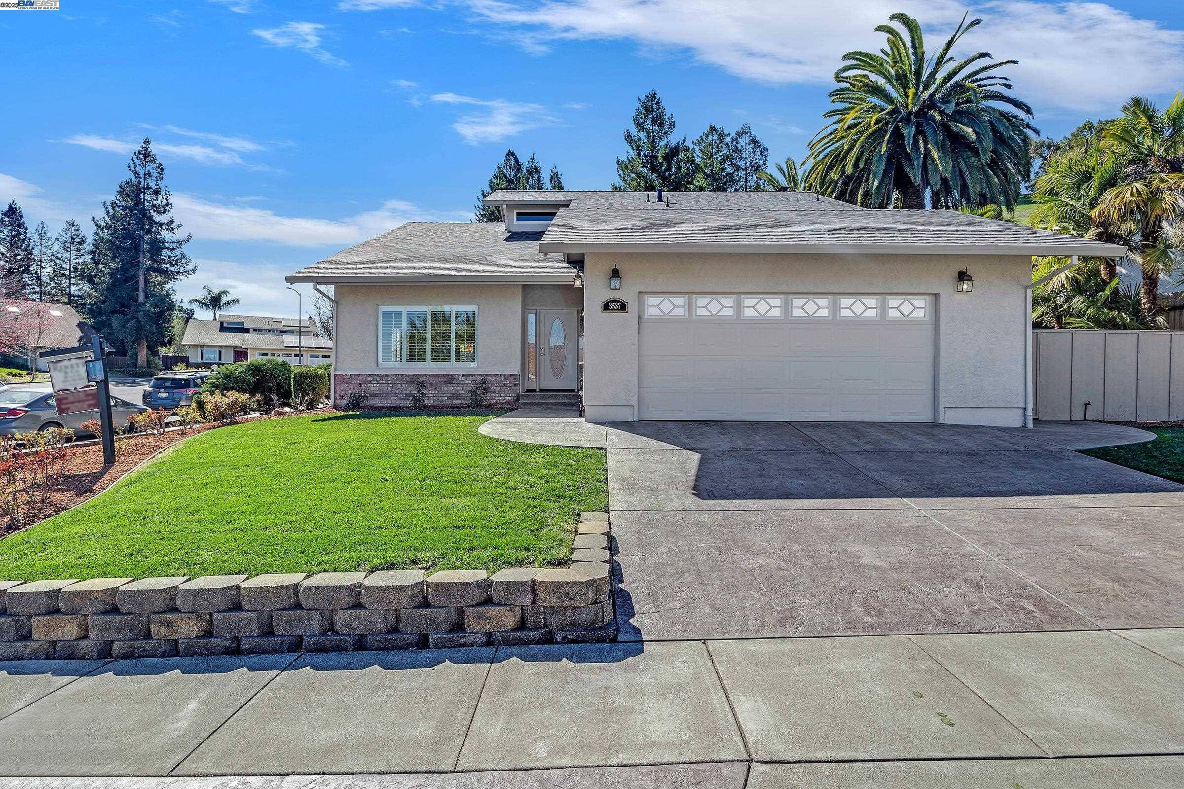 Napa, CA 94558,3537 Lowrey Ct