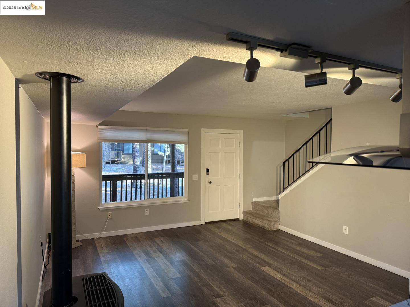 South Lake Tahoe, CA 96150,1200 Wildwood AVE ## 17