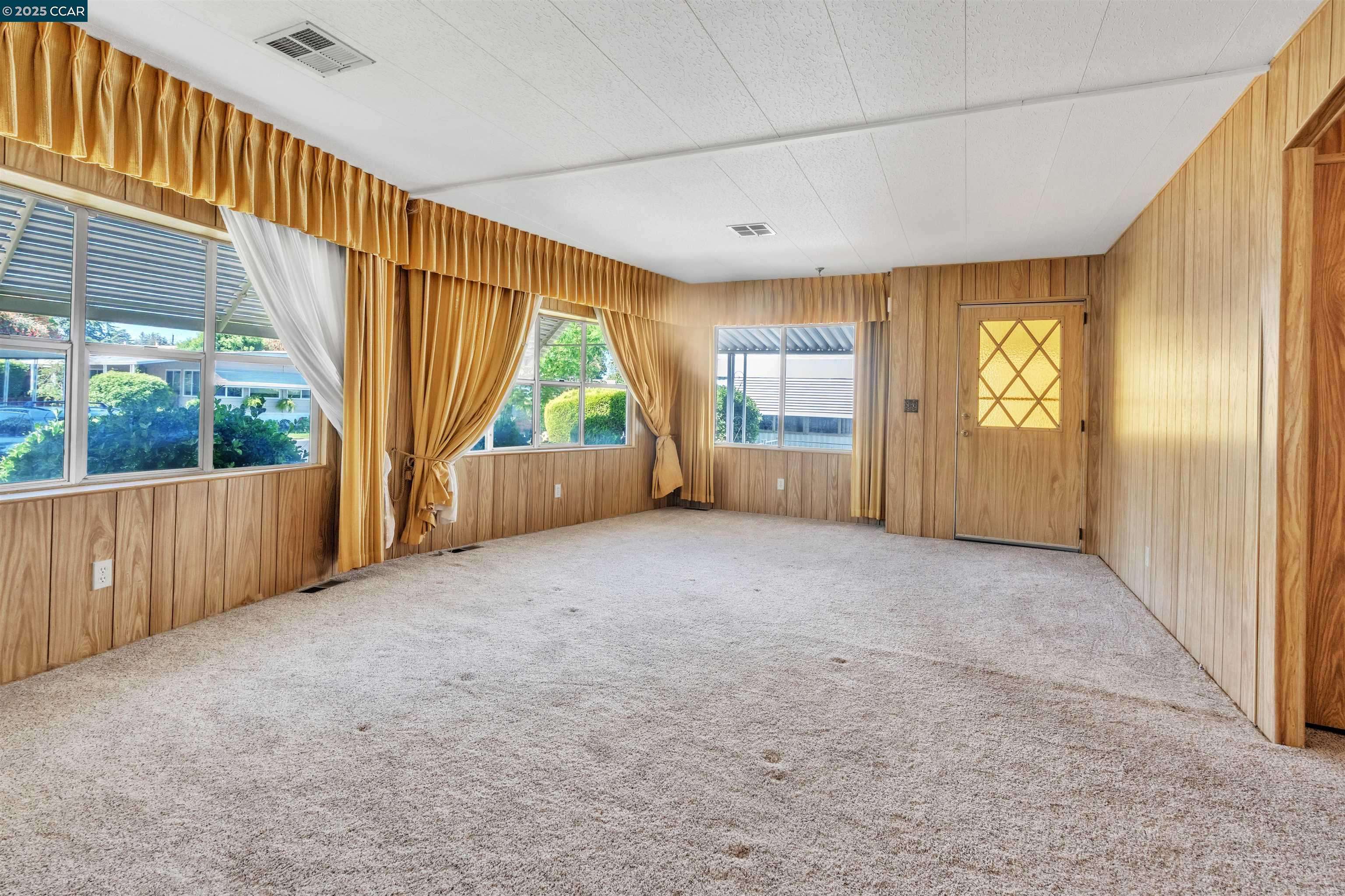 Concord, CA 94520,2137 Dalis Dr #95