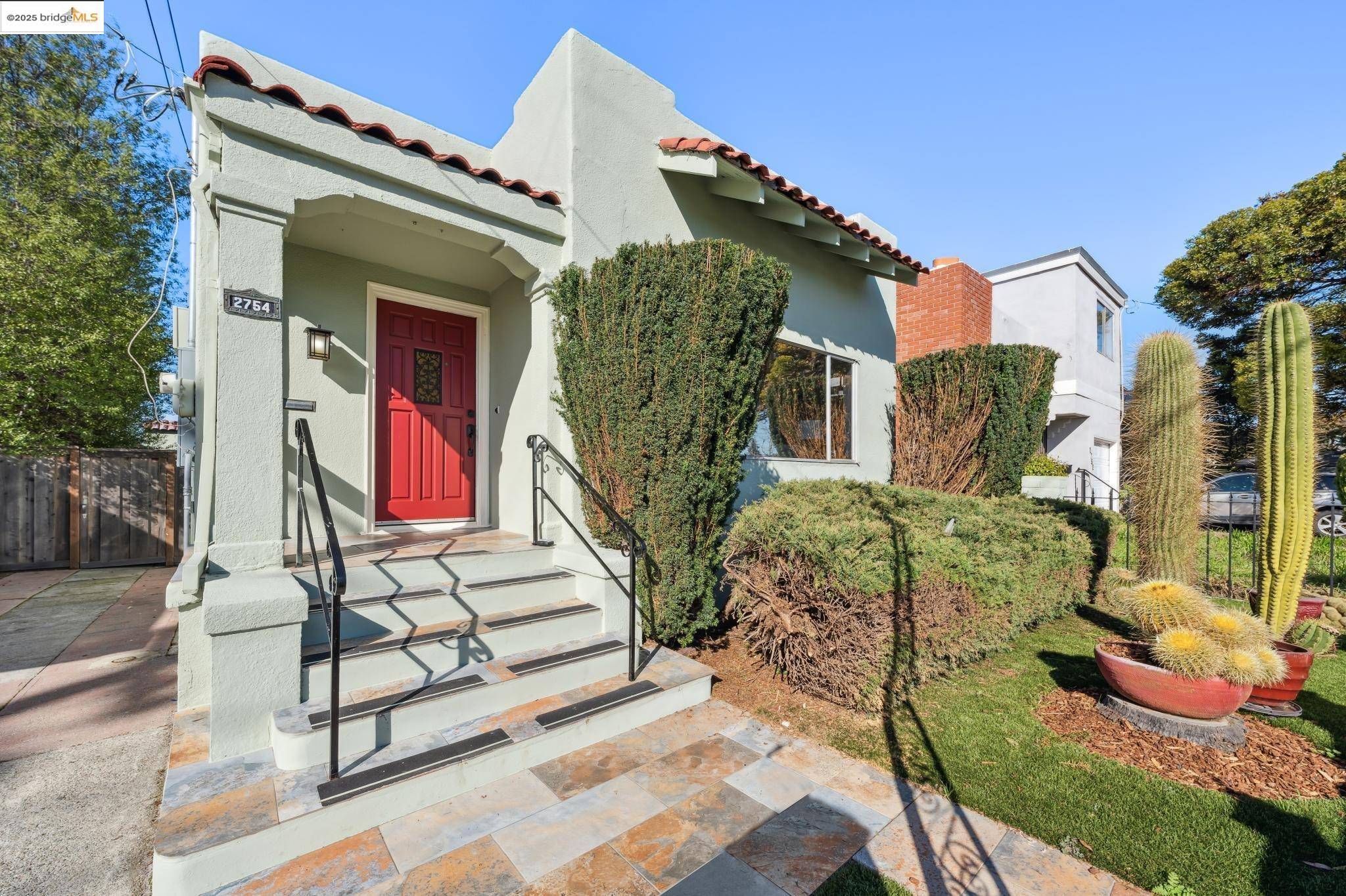 Berkeley, CA 94702,2754 Mabel St