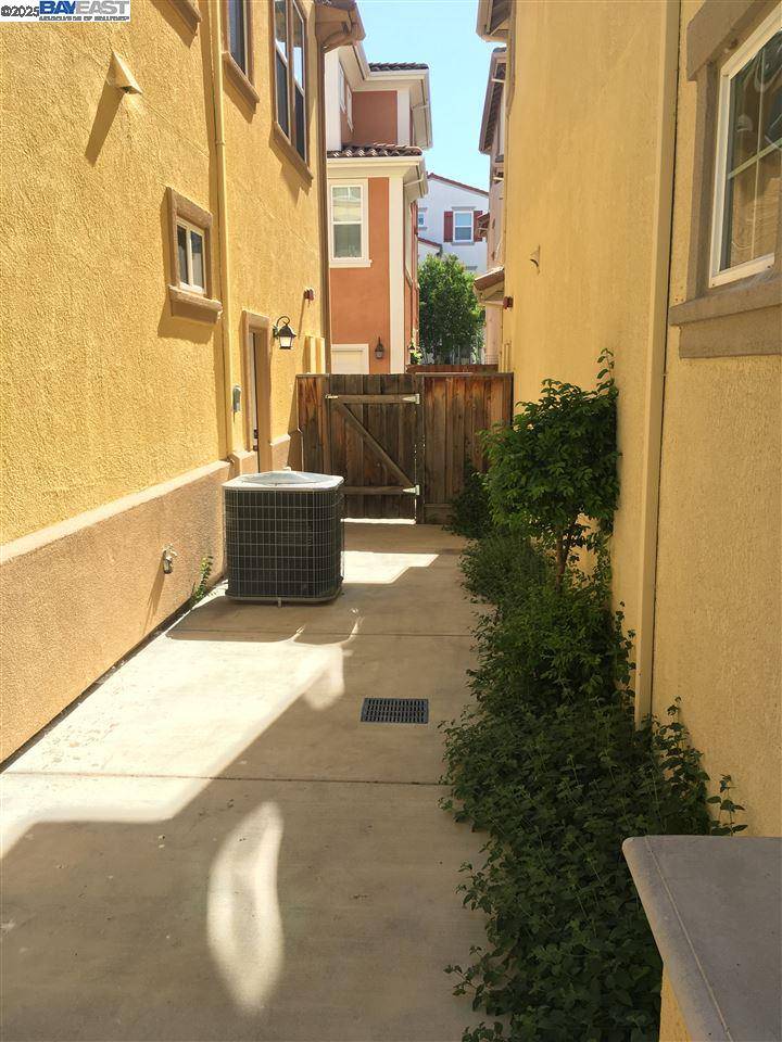 Livermore, CA 94551,2846 Mint Cmn