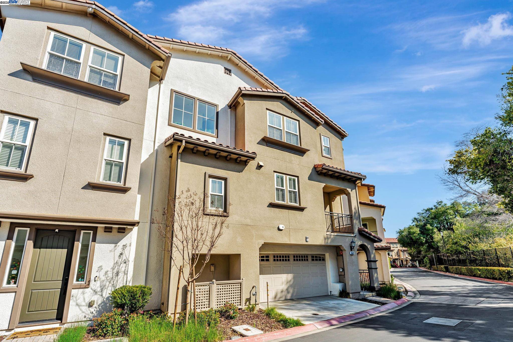 Union City, CA 94587,33402 Scarlett Terr.