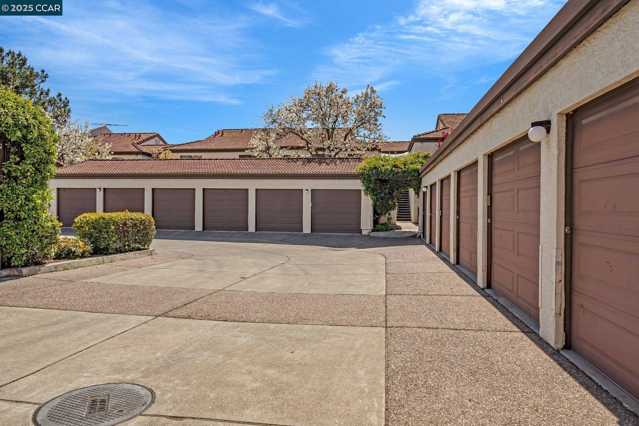 Hayward, CA 94546,21239 Gary Dr #114