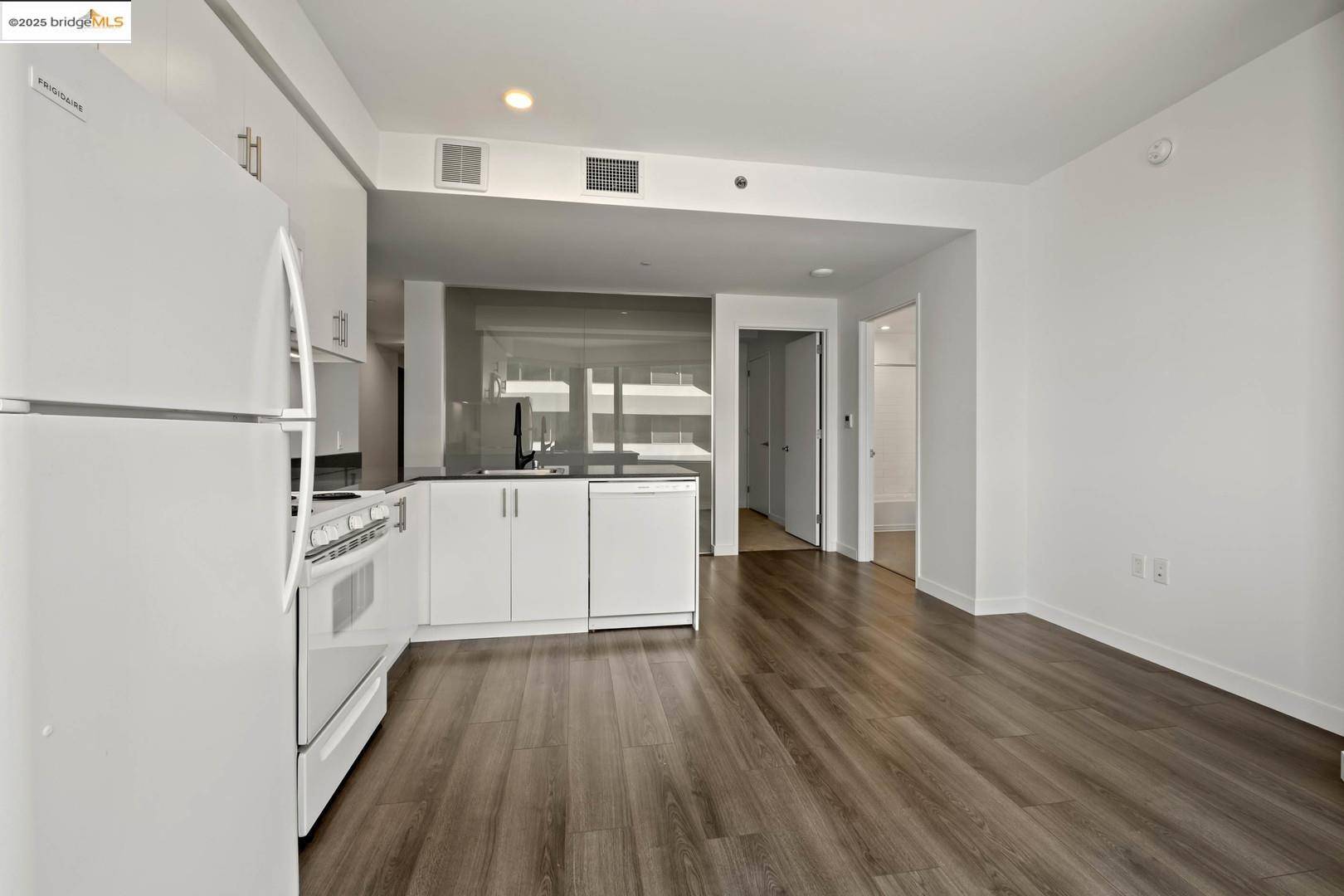 San Francisco, CA 94105,280 Spear St. #21H
