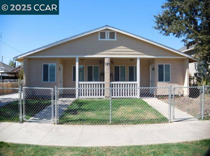 Stockton, CA 95205,121 S Della St