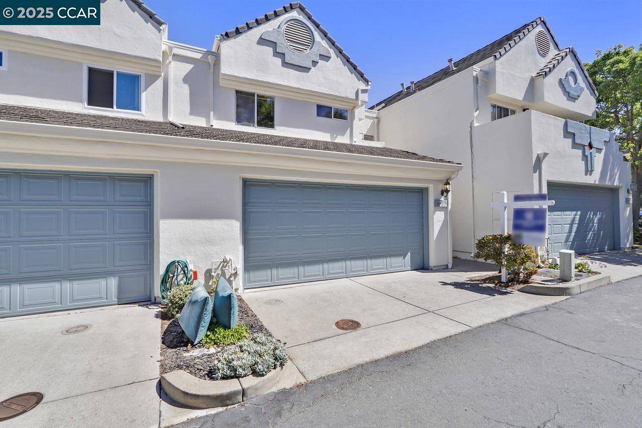 Vallejo, CA 94591,32 Shoal Dr