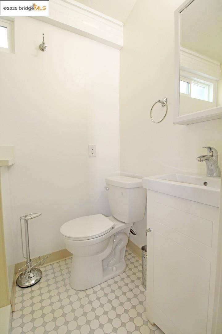 Oakland, CA 94607,1502 8th ST