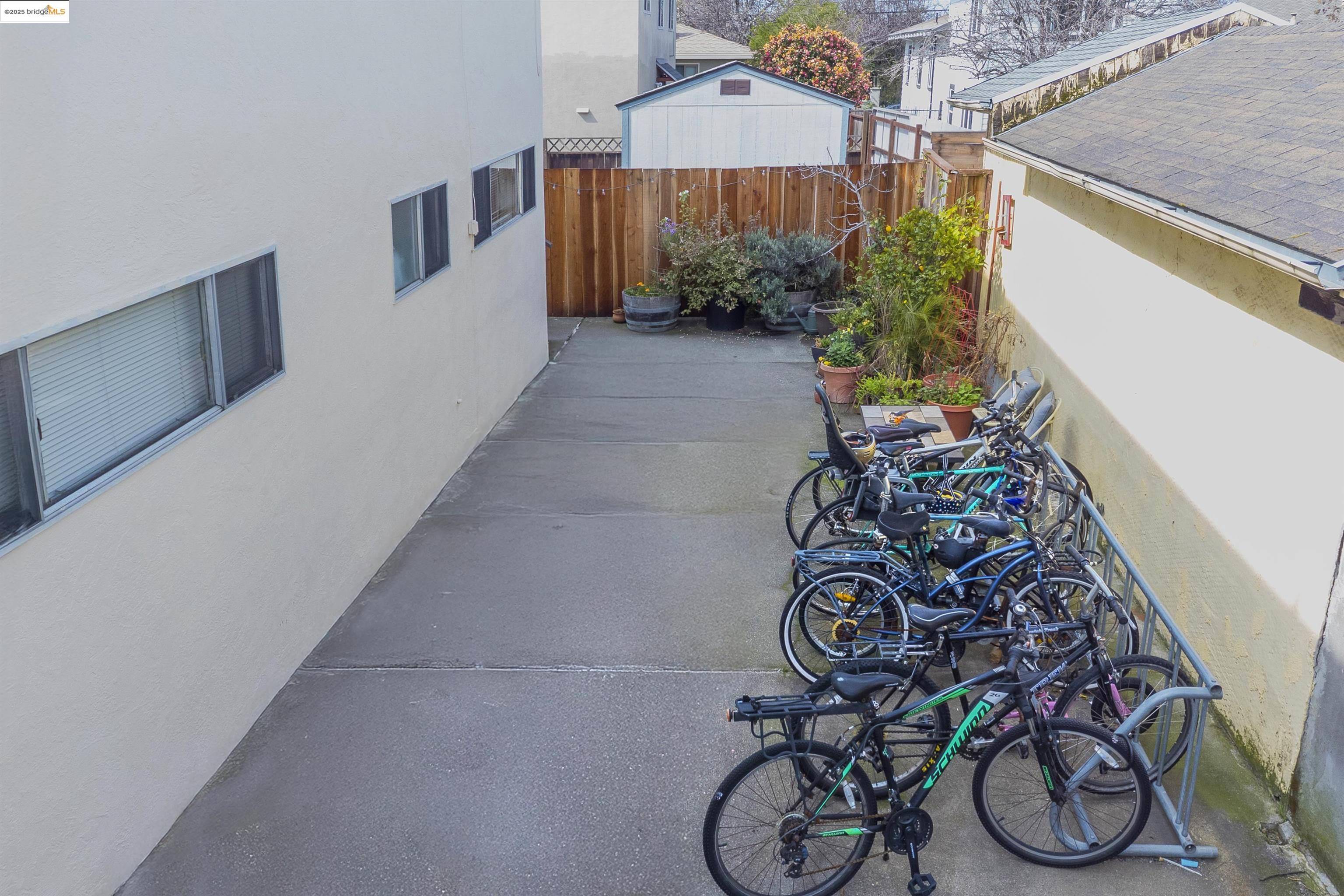 Berkeley, CA 94702,1433 Dwight