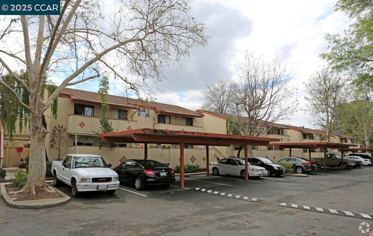 Concord, CA 94520,2520 Walters Way #12