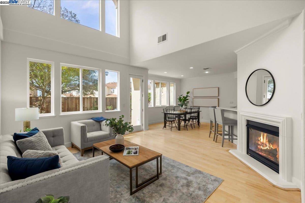Castro Valley, CA 94552,19185 Buren Pl