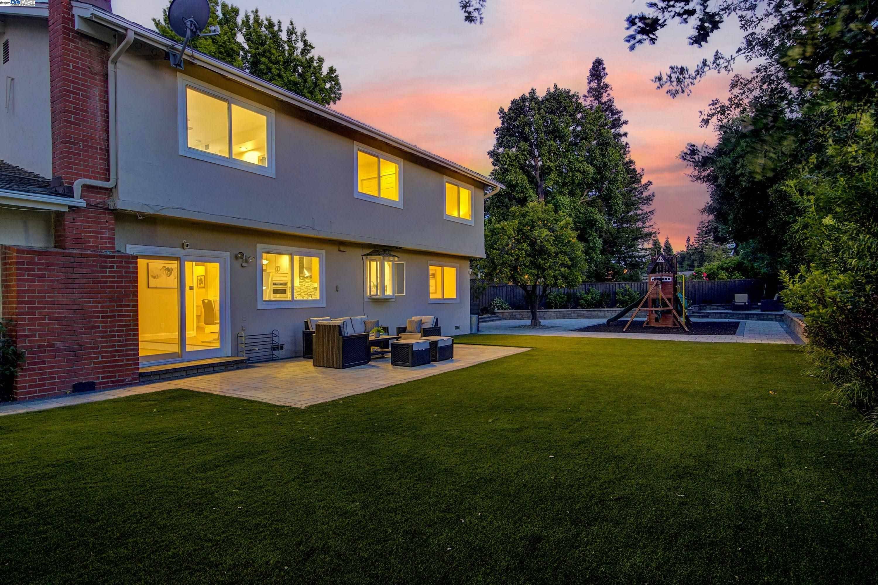 Walnut Creek, CA 94598,317 Deerpark Ct