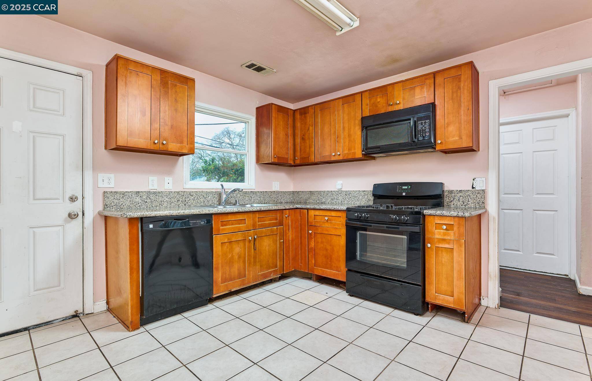 Vallejo, CA 94591,3213 Georgia St