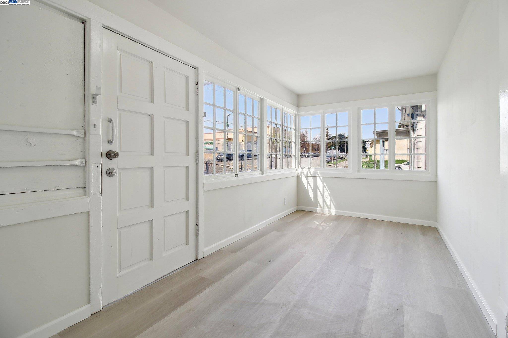 Oakland, CA 94606,1910 E 20Th St