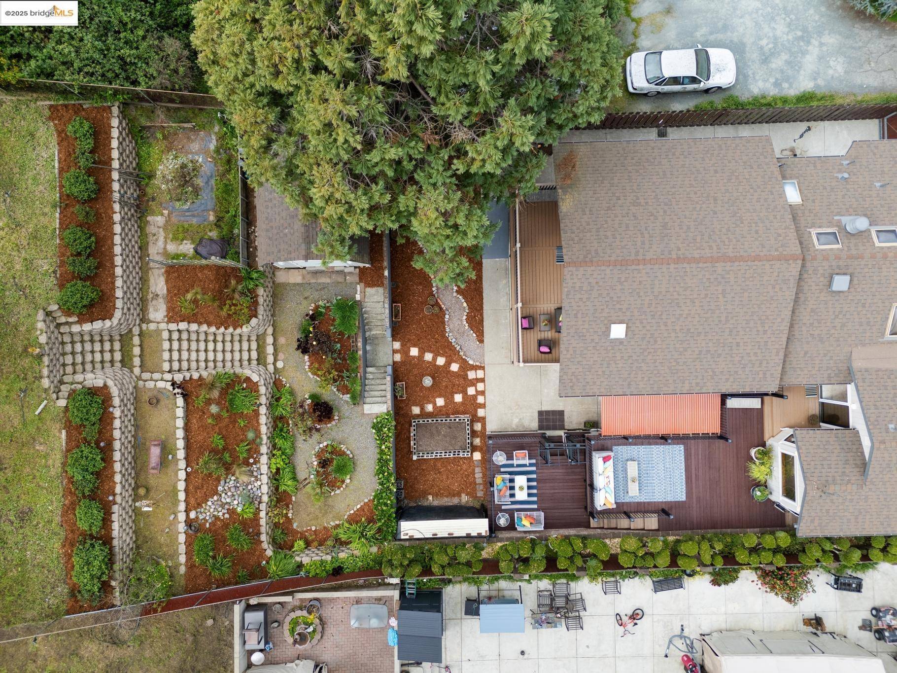 El Sobrante, CA 94803,1091 Manor Rd.