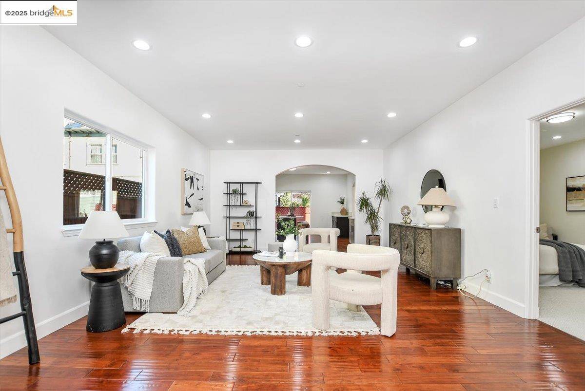 Oakland, CA 94606,1738 18th Ave