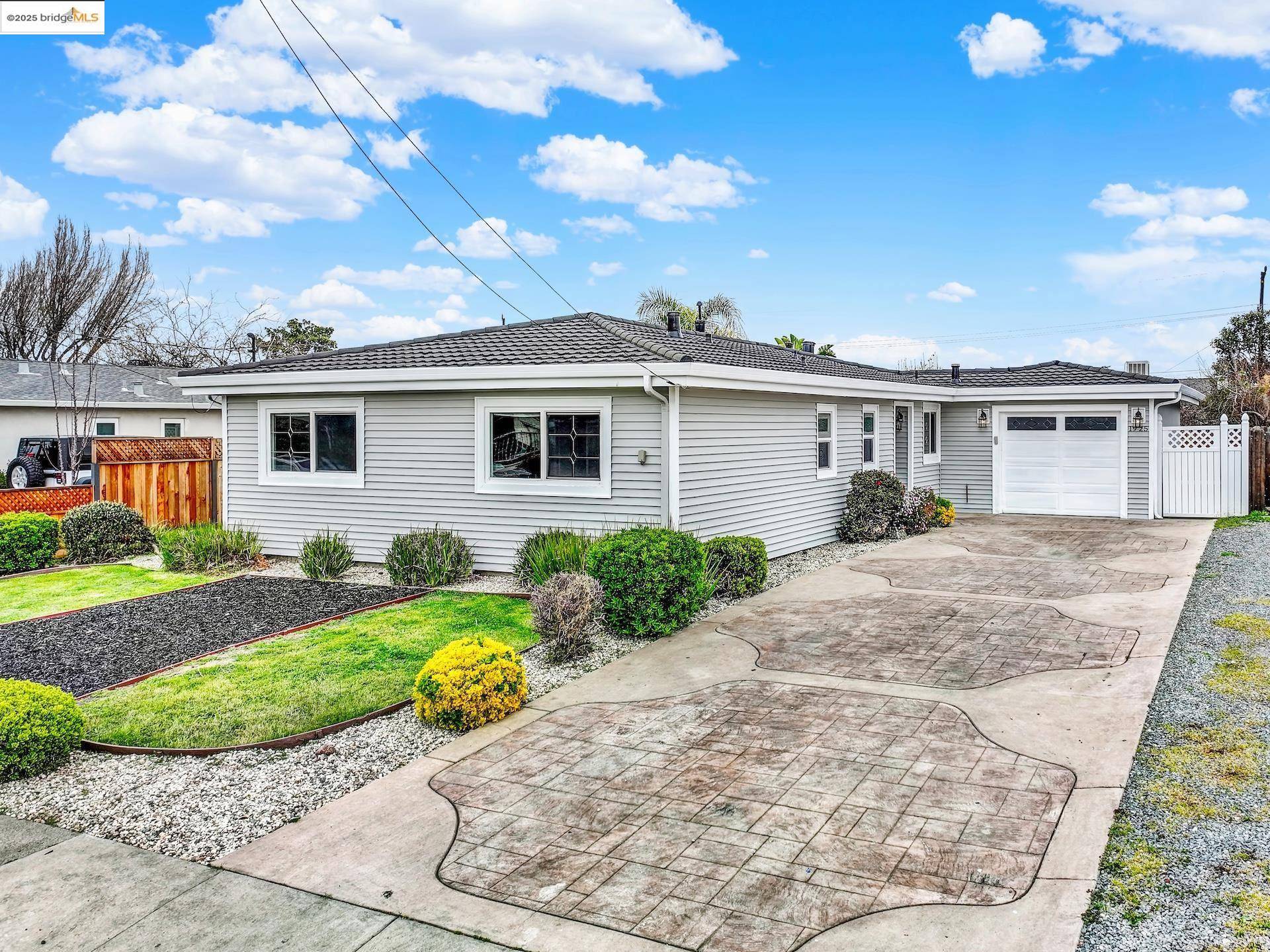 Antioch, CA 94509,1925 Crestwood Dr