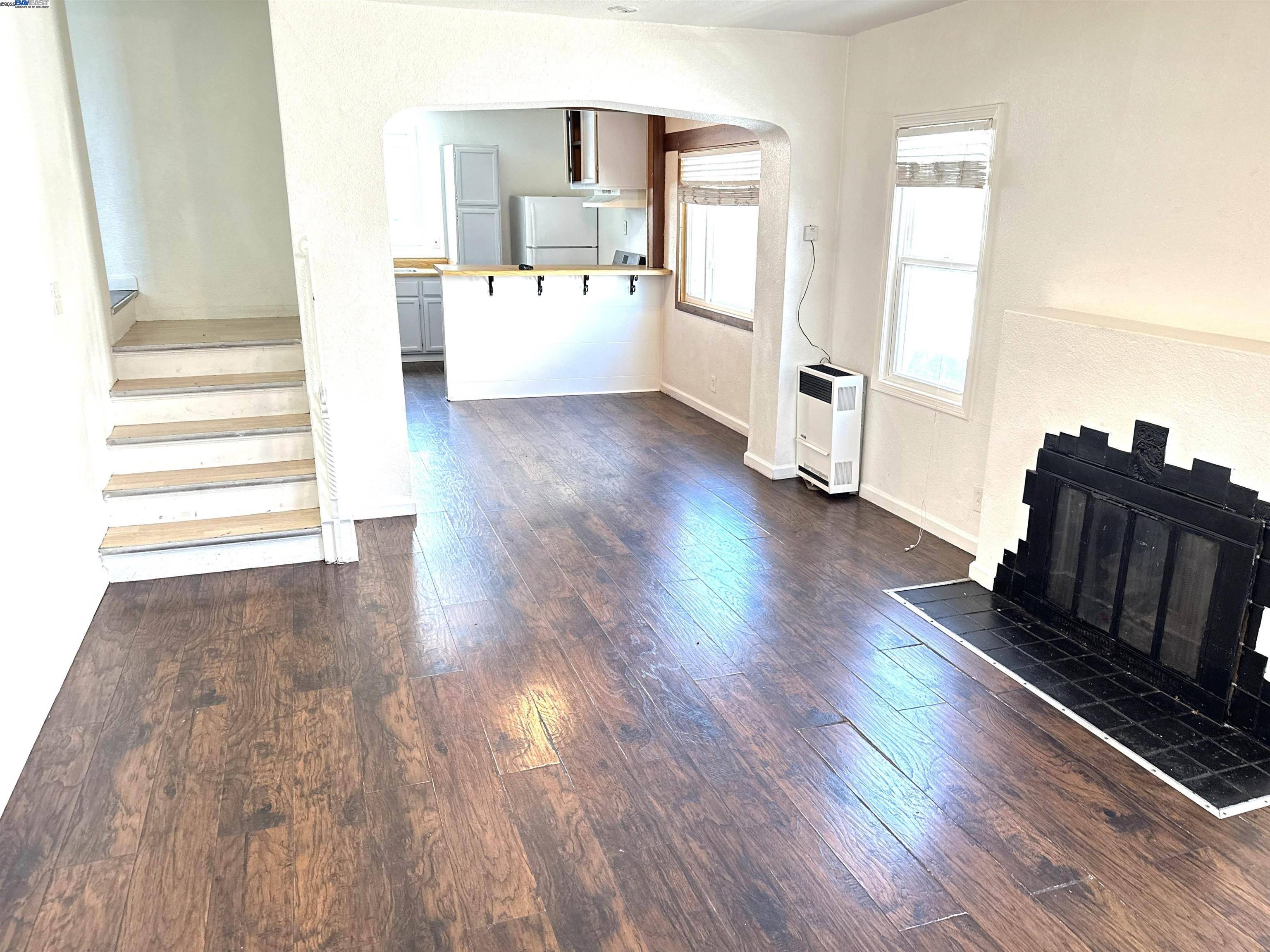 Oakland, CA 94603,1933 103rd. Ave.