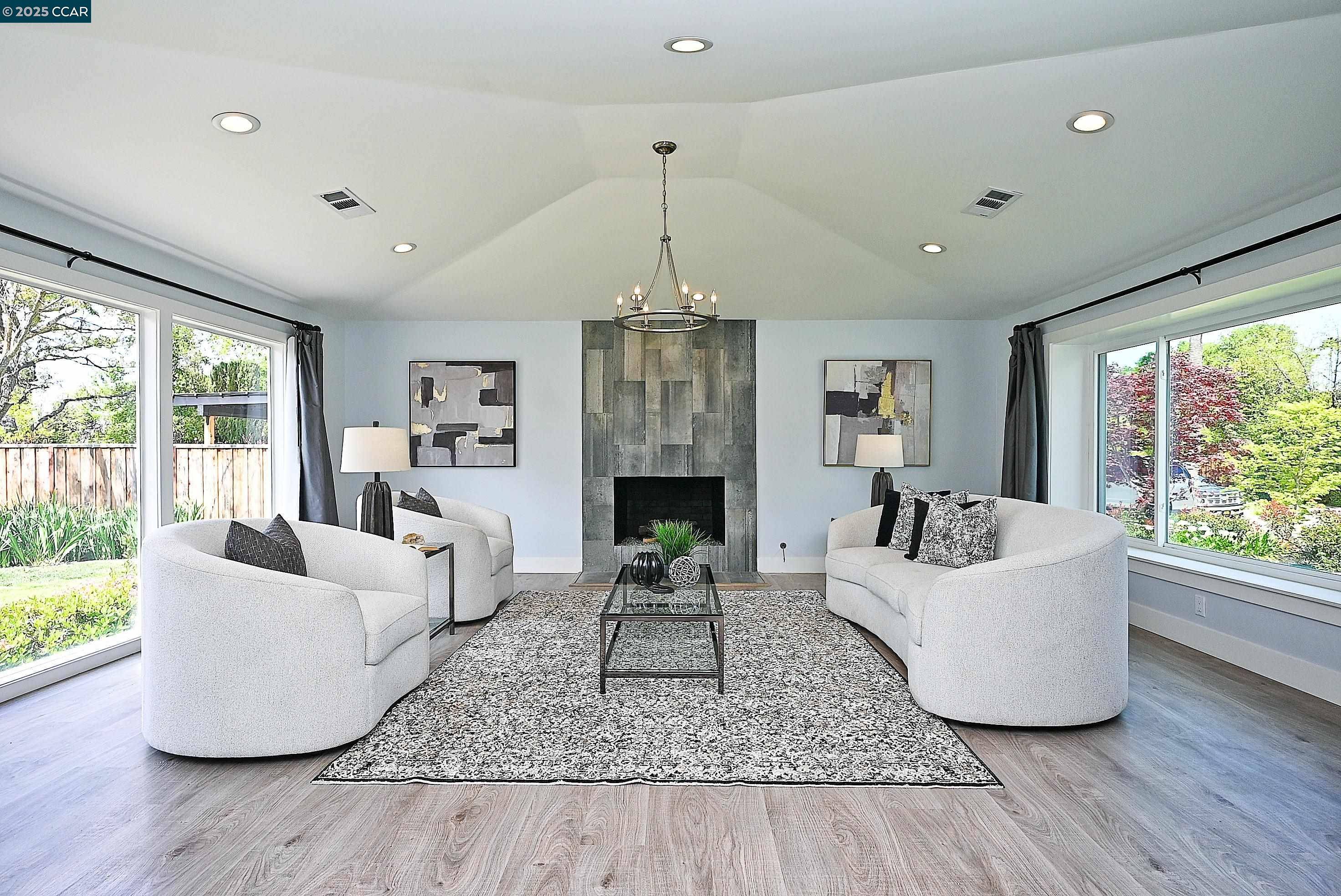 Walnut Creek, CA 94598,383 Caravelle Dr