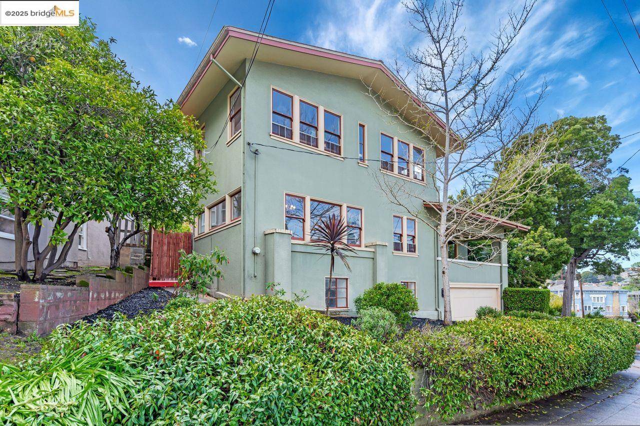 Piedmont, CA 94610,491 Boulevard Way