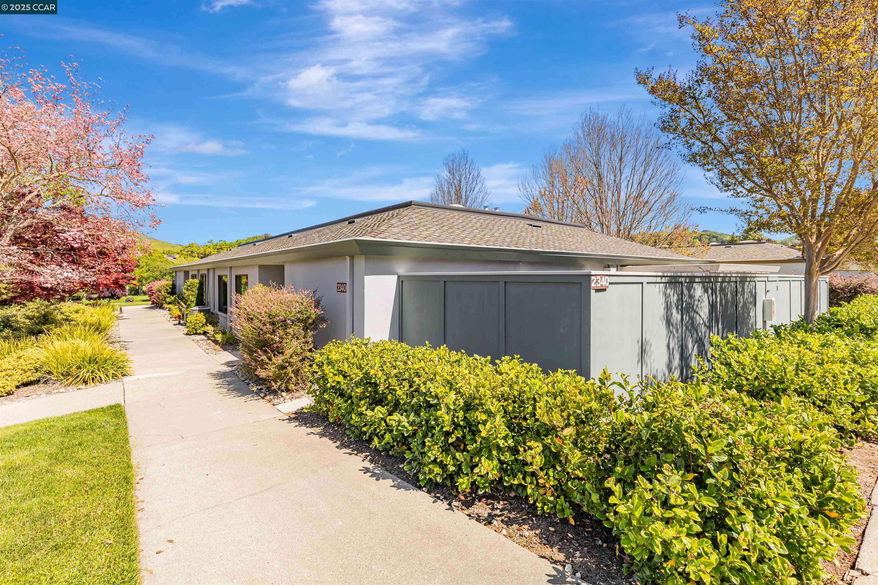 Walnut Creek, CA 94595,2340 Tice Creek Dr #2