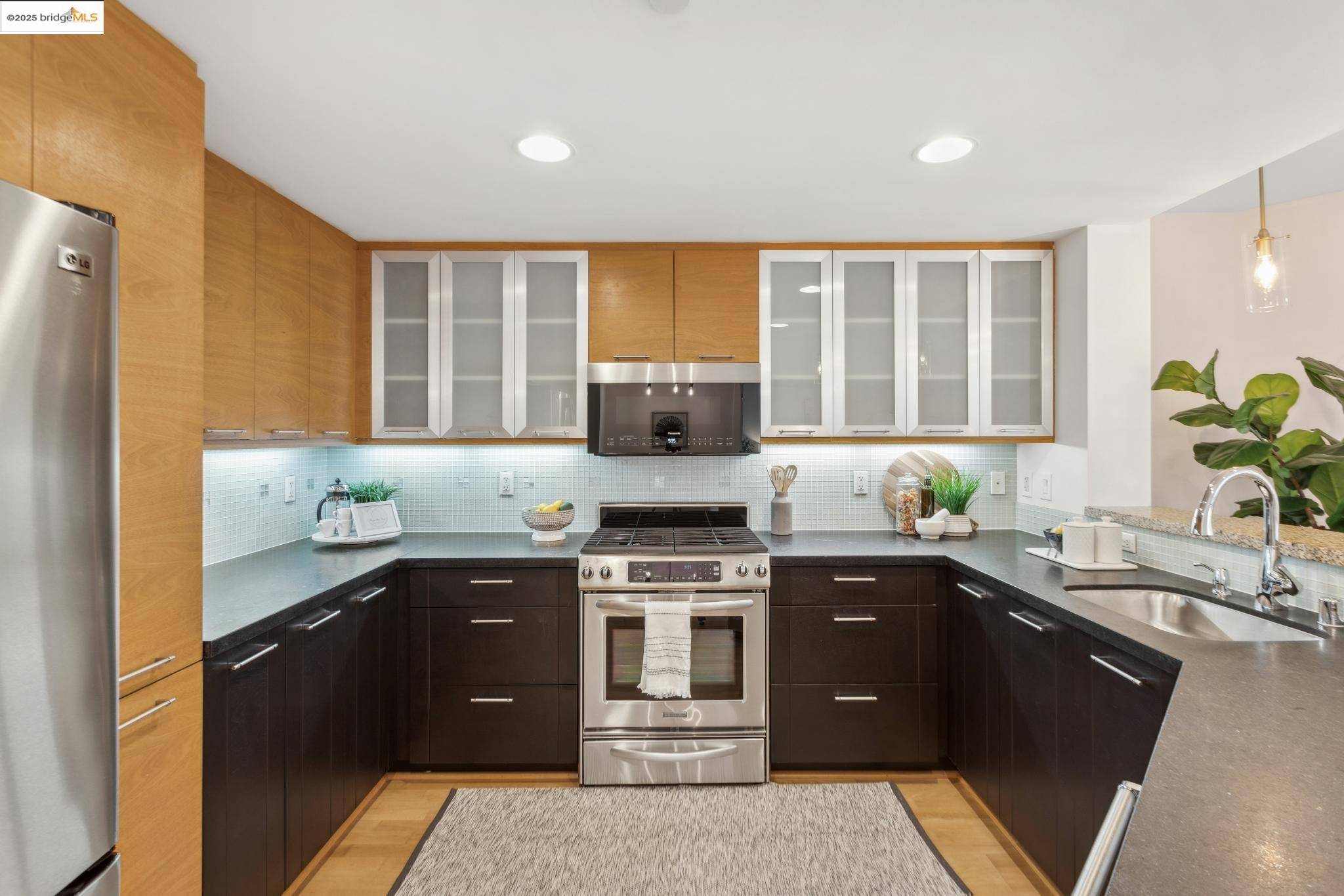 San Francisco, CA 94107,170 King St #504