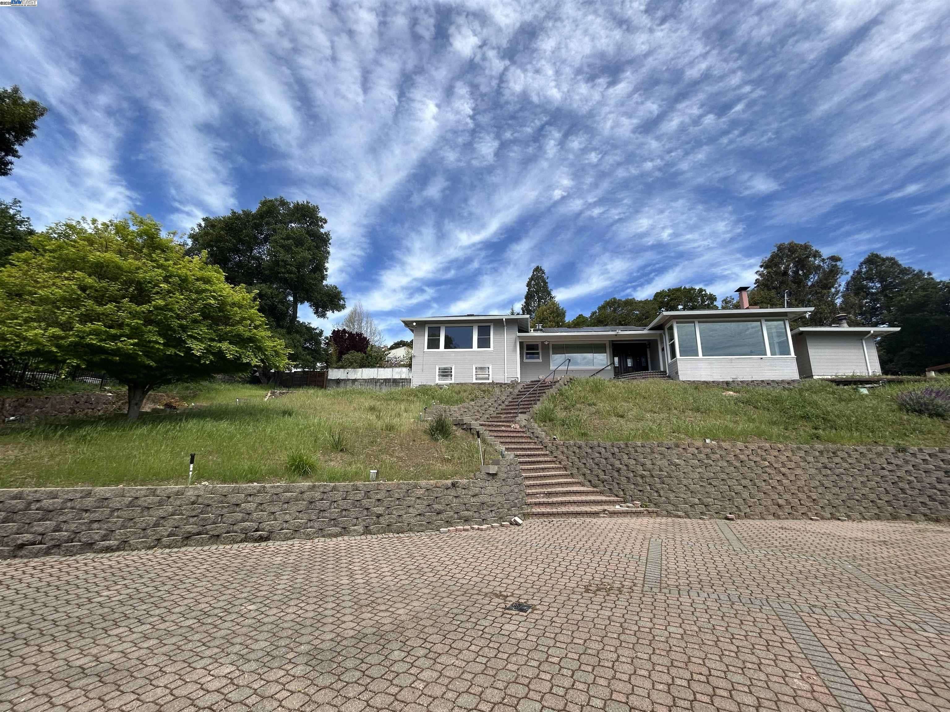 Oakland, CA 94605,4363 Short Hill Rd