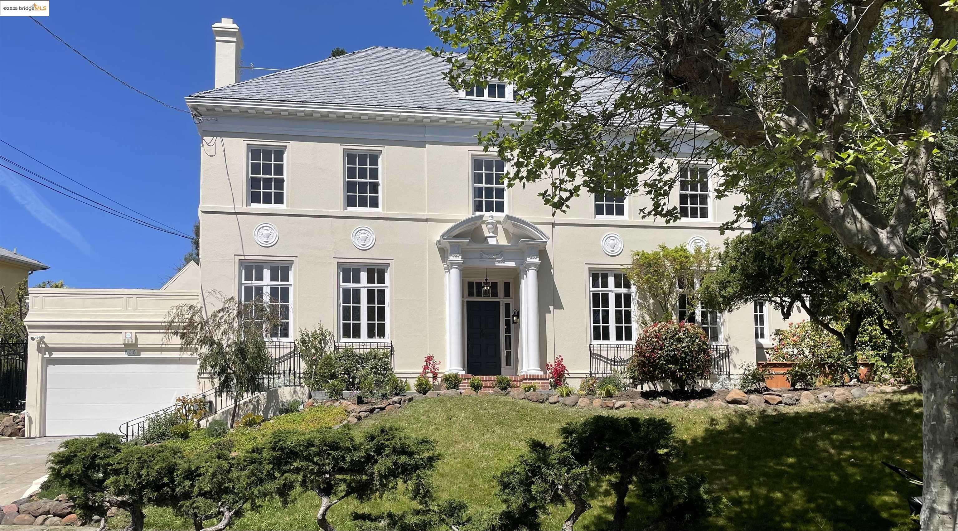 Oakland, CA 94610,858 Rosemount Rd