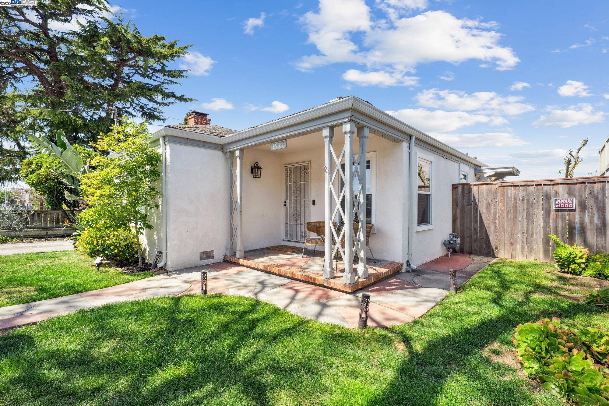 Union City, CA 94587,3919 Smith St