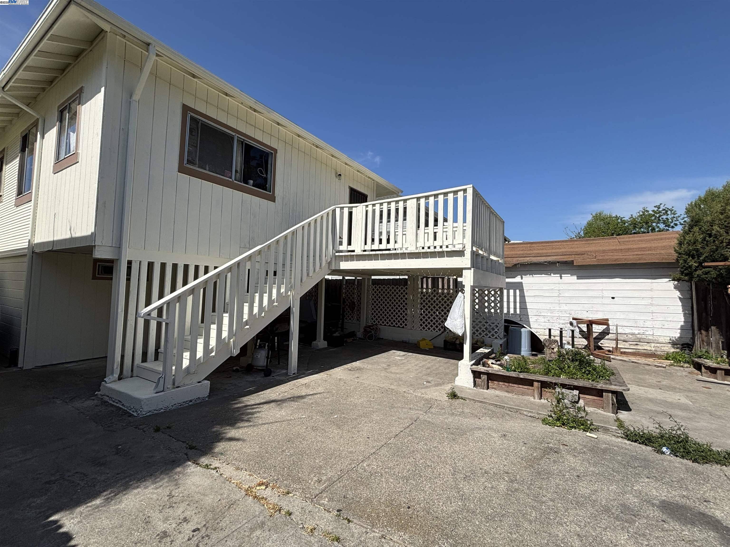 Oakland, CA 94601,2042 Rosedale Ave.