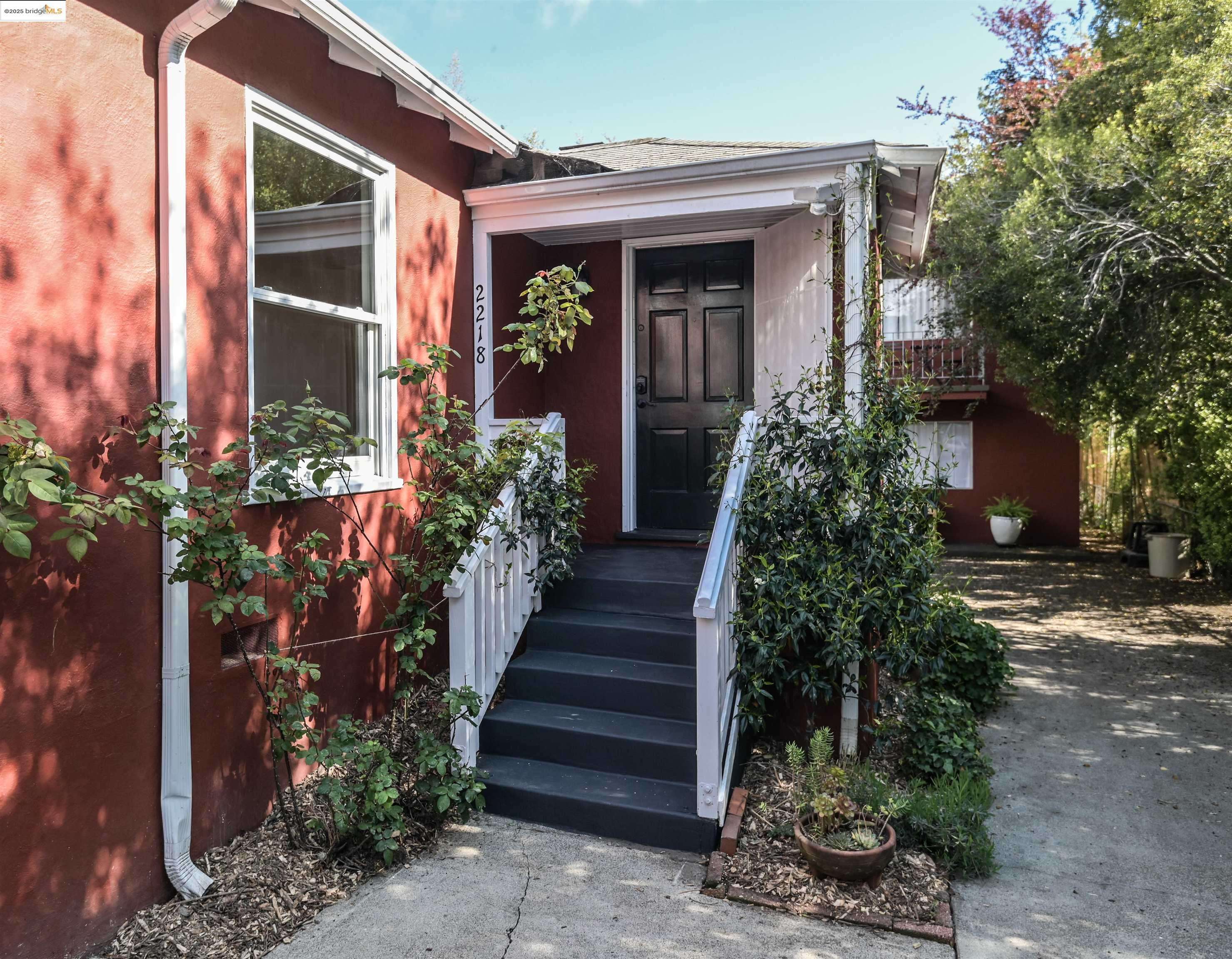 Berkeley, CA 94704,2218 Parker St