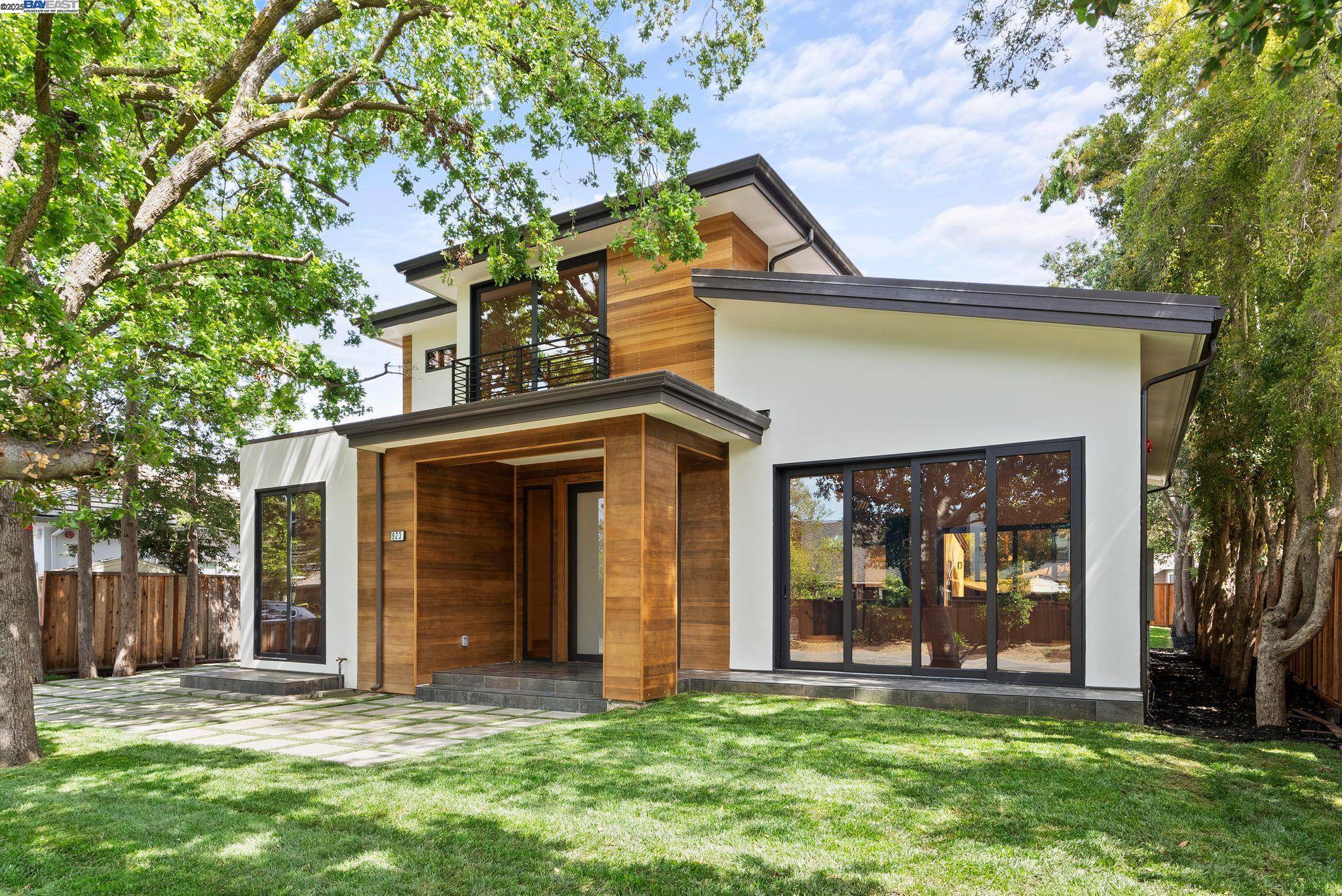 Palo Alto, CA 94306,923 Shauna