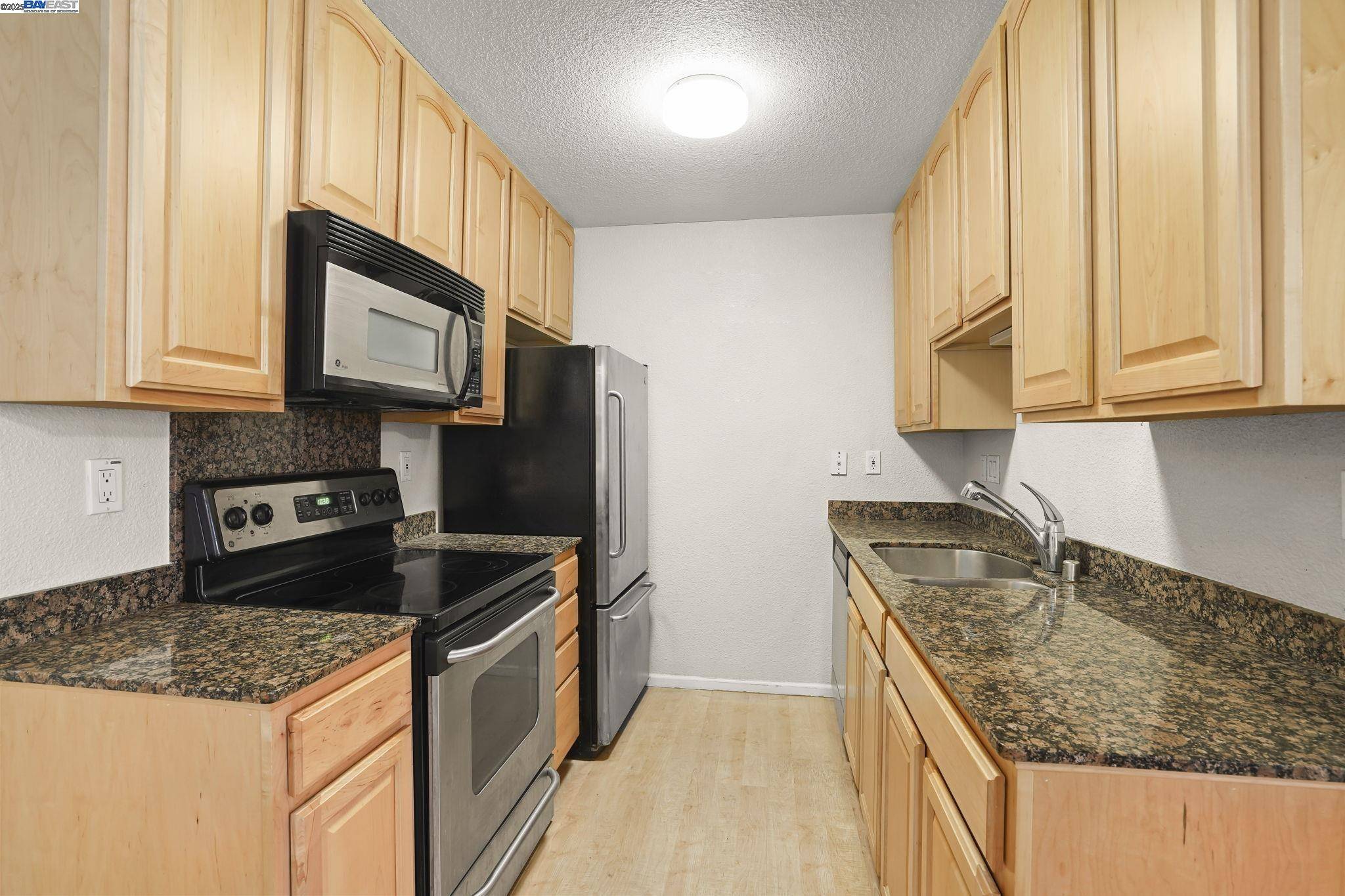 Walnut Creek, CA 94596,1236 Walker Ave #101