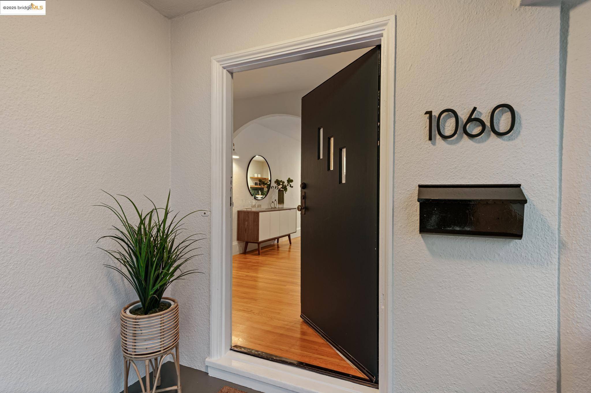 Oakland, CA 94610,1060 Bayview Ave