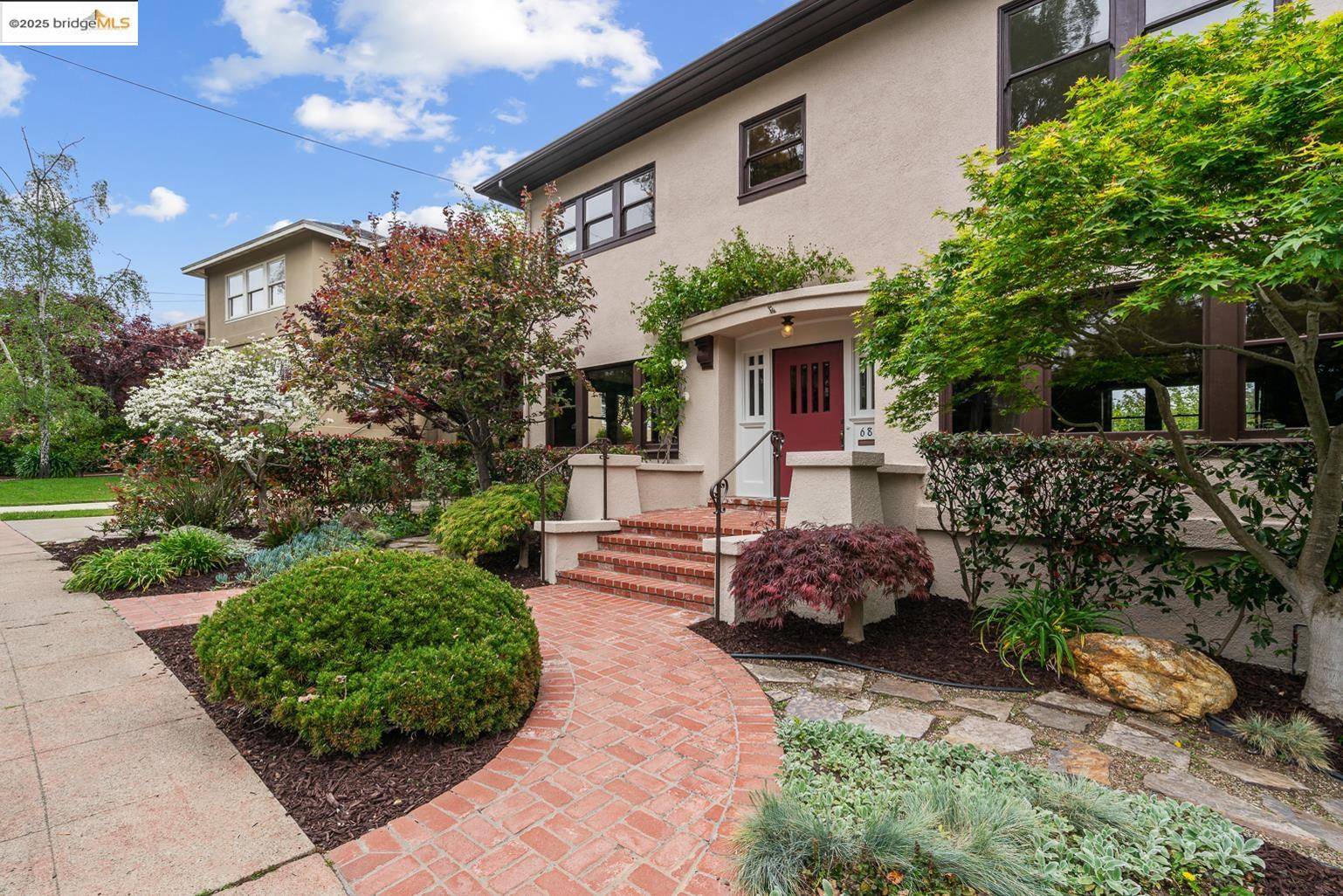 Piedmont, CA 94610,68 Fairview Ave.