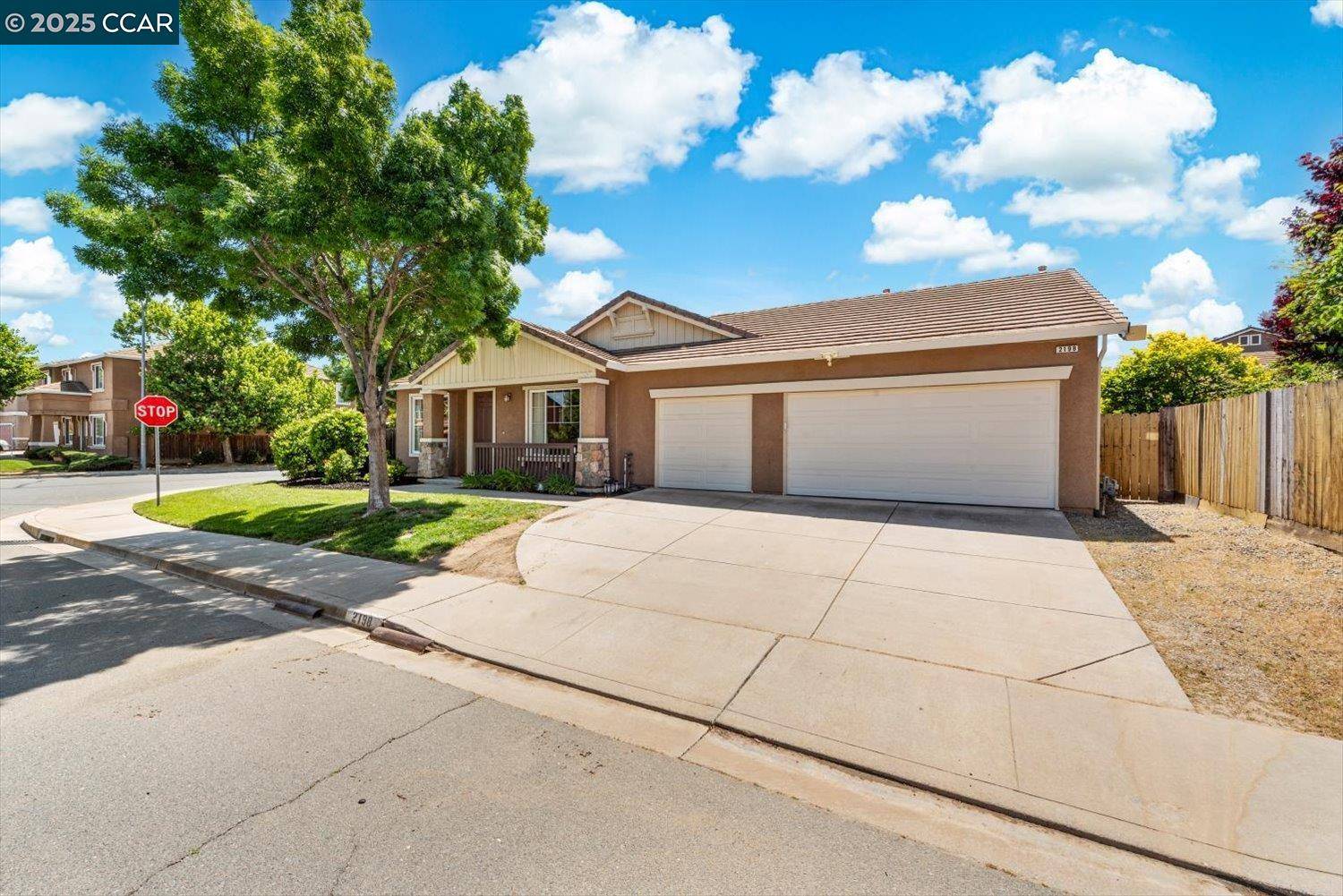 Pittsburg, CA 94565,2198 Glen Canyon Dr