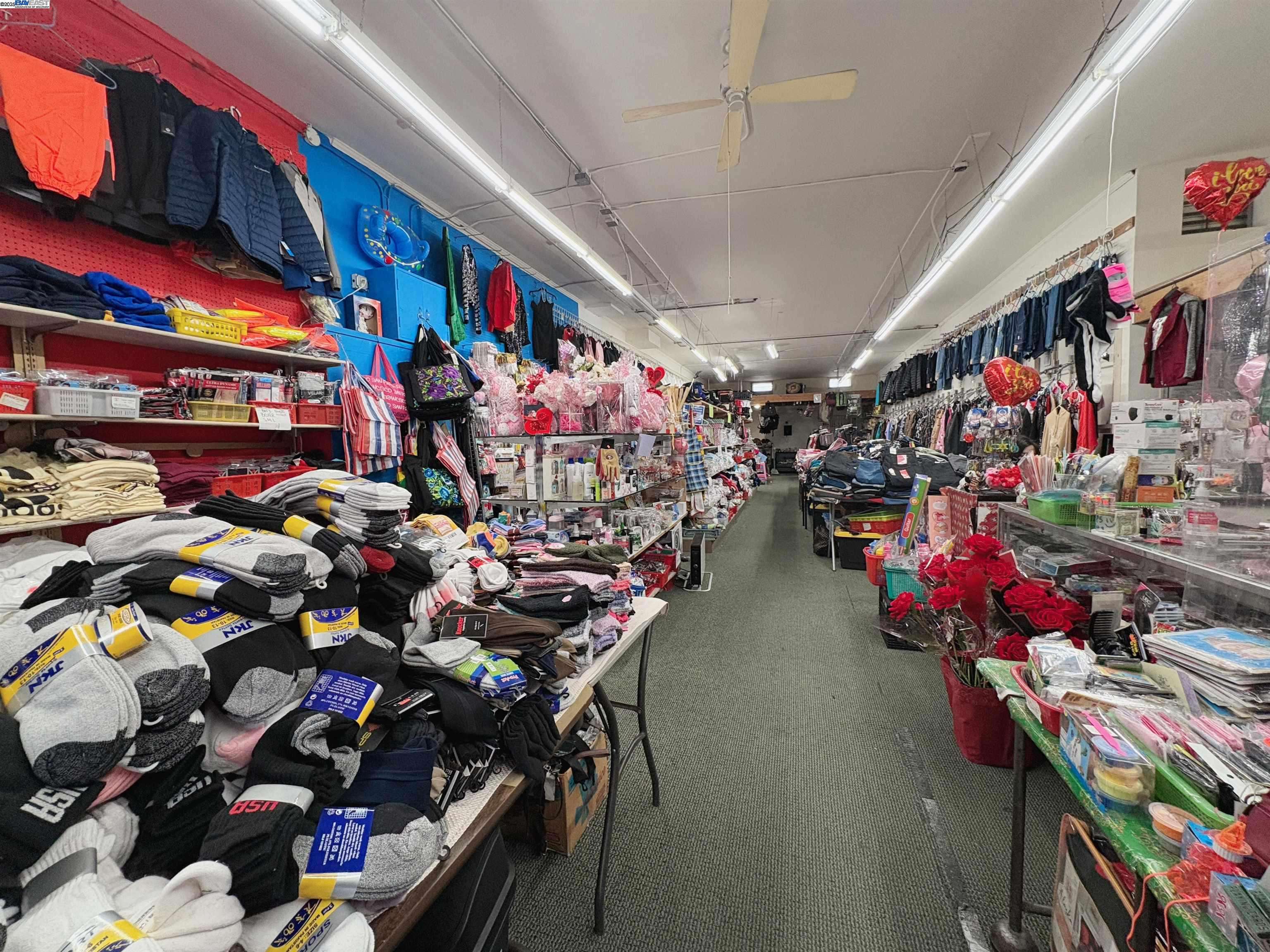 San Francisco, CA 94112,4592-4594 Mission St