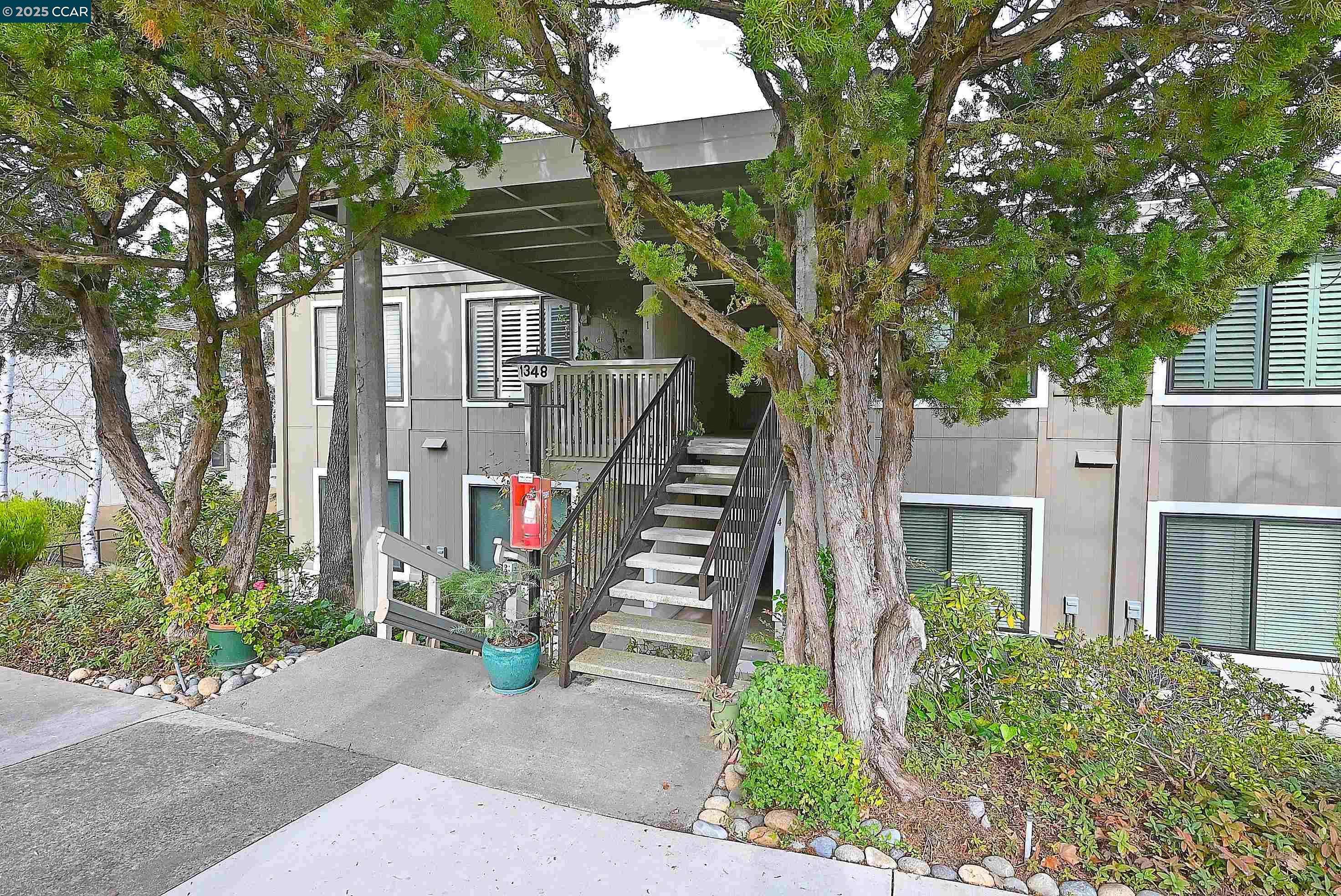 Walnut Creek, CA 94595,1348 Running Springs Rd #4
