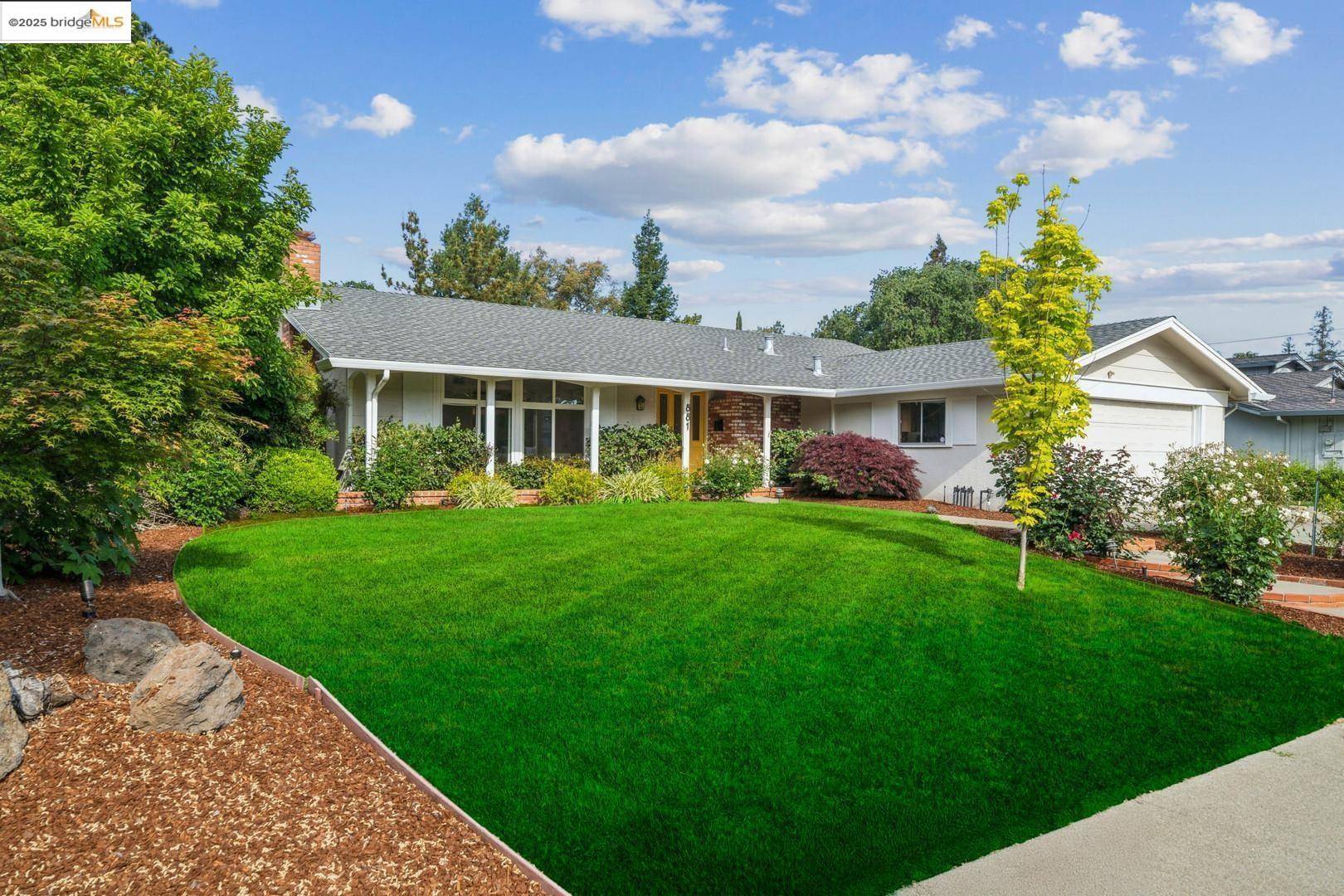 Walnut Creek, CA 94598,881 Autumn DR