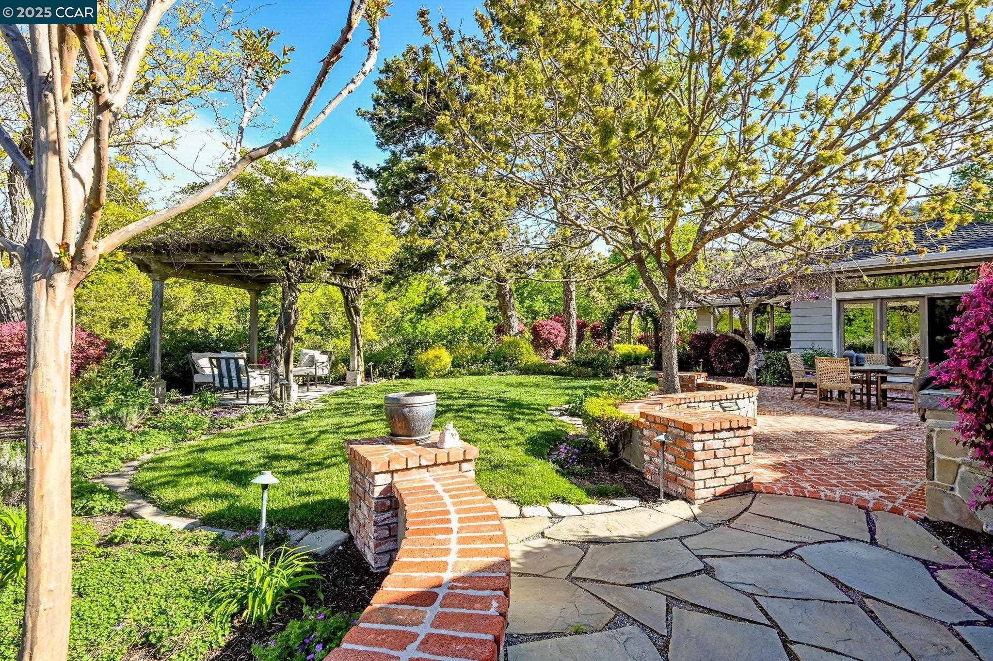 Alamo, CA 94507,1829 Lackland Dr