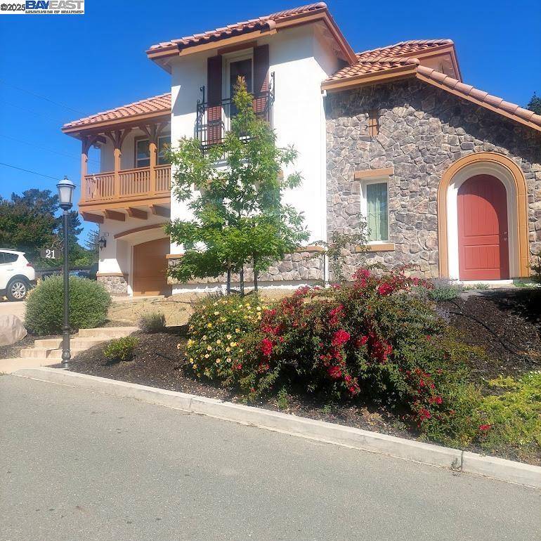 Lafayette, CA 94549,21 Withers Court