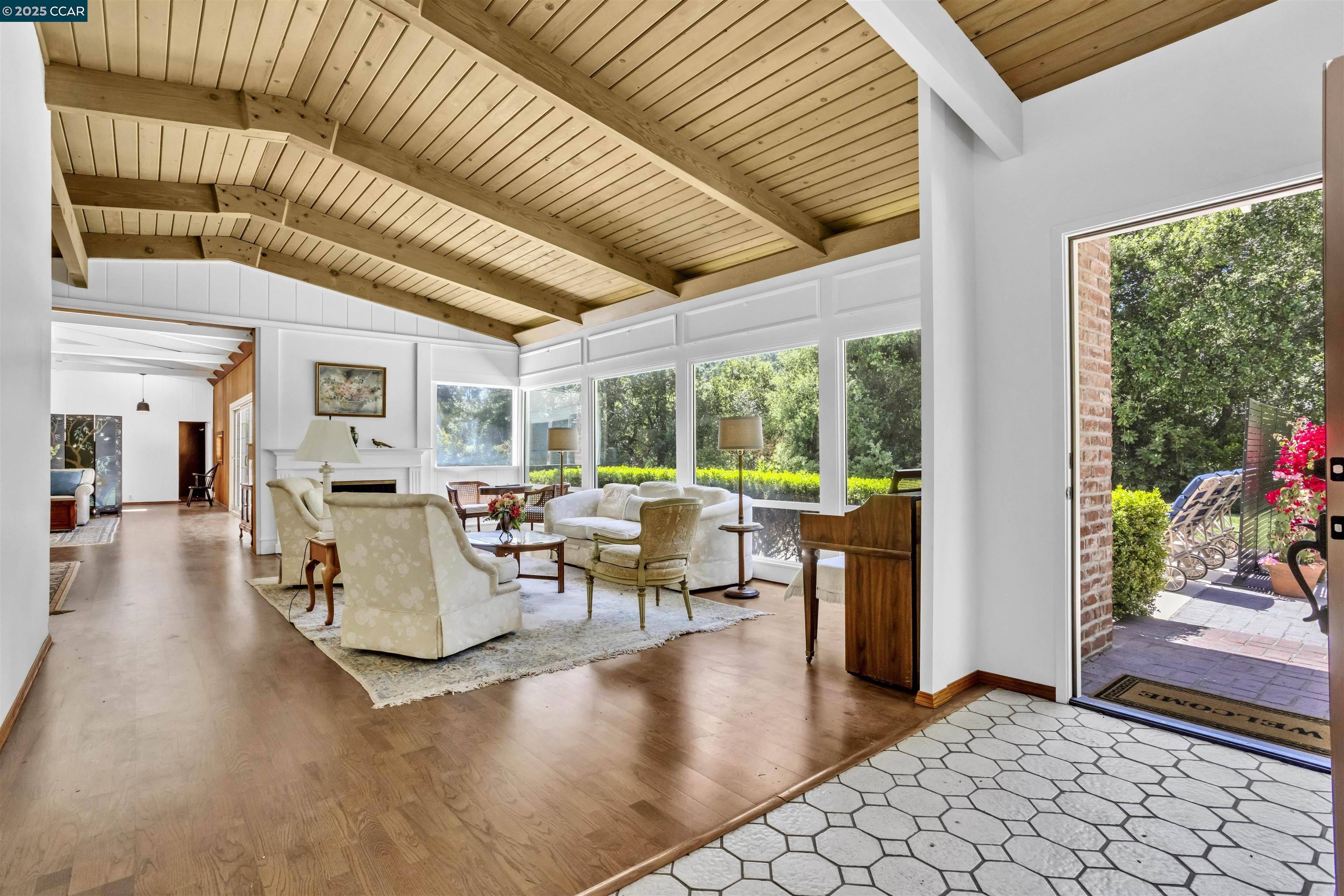 Orinda, CA 94563,18 Van Tassel Ln