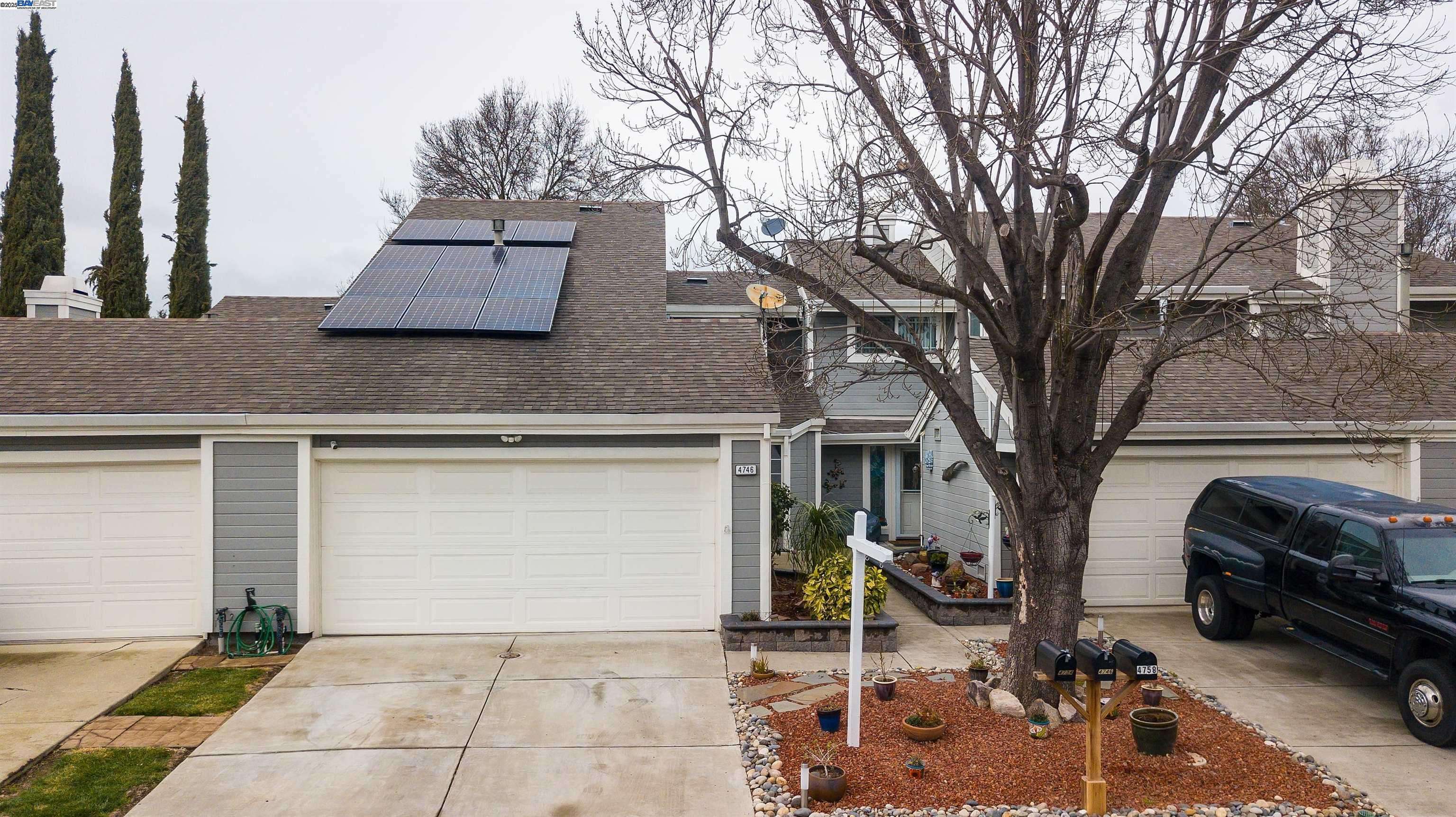 Livermore, CA 94551,4746 APPLE TREE COMMON