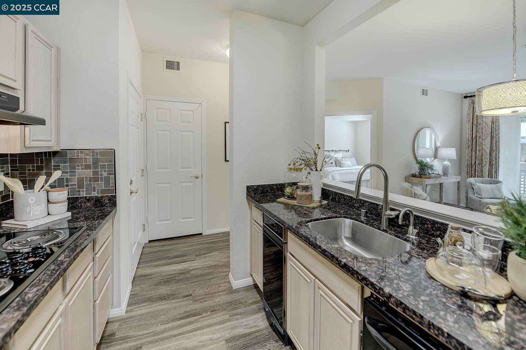 Walnut Creek, CA 94595,1860 Tice Creek #1146