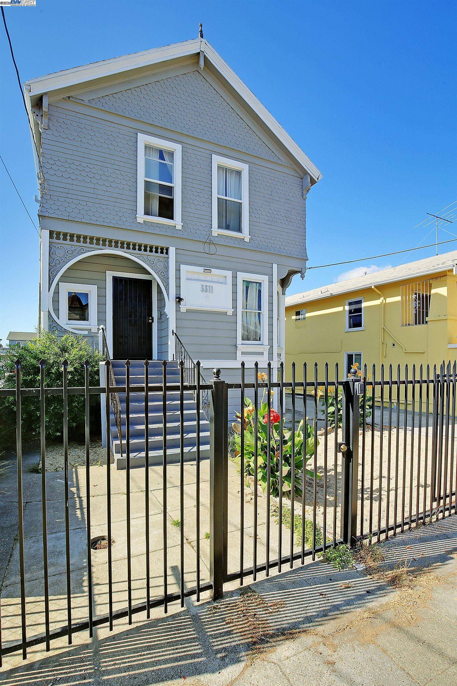 Oakland, CA 94601,3311 E 17th St