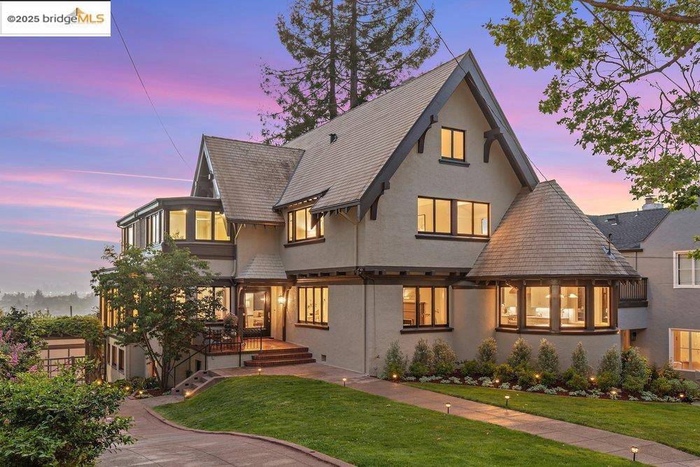 Piedmont, CA 94611,213 Hillside Ave