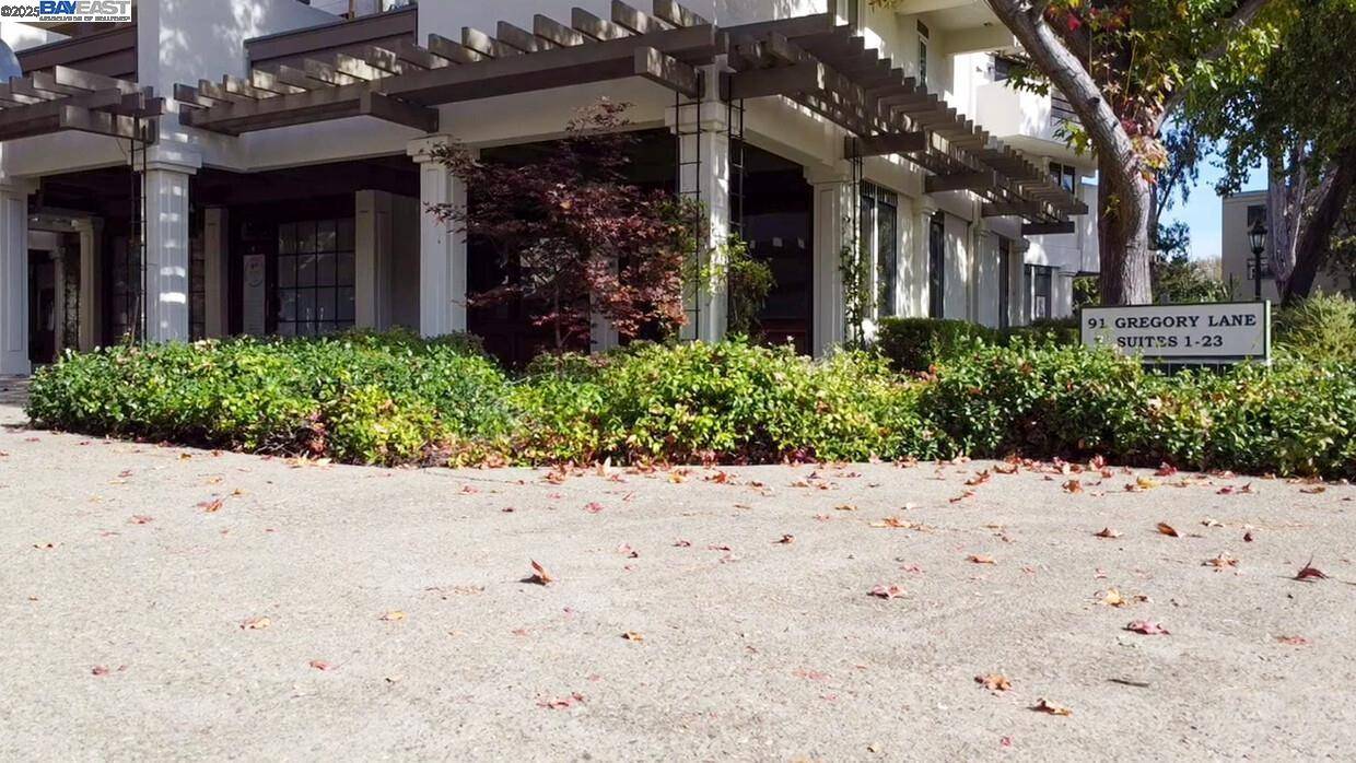 Pleasant Hill, CA 94523,91 Gregory Ln #8