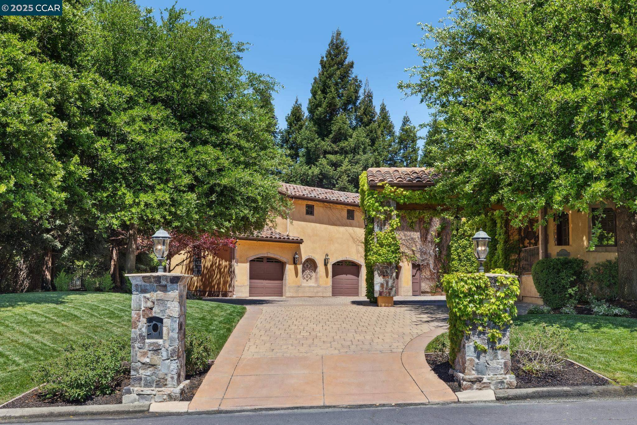 Walnut Creek, CA 94598,3711 Northgate Woods Court
