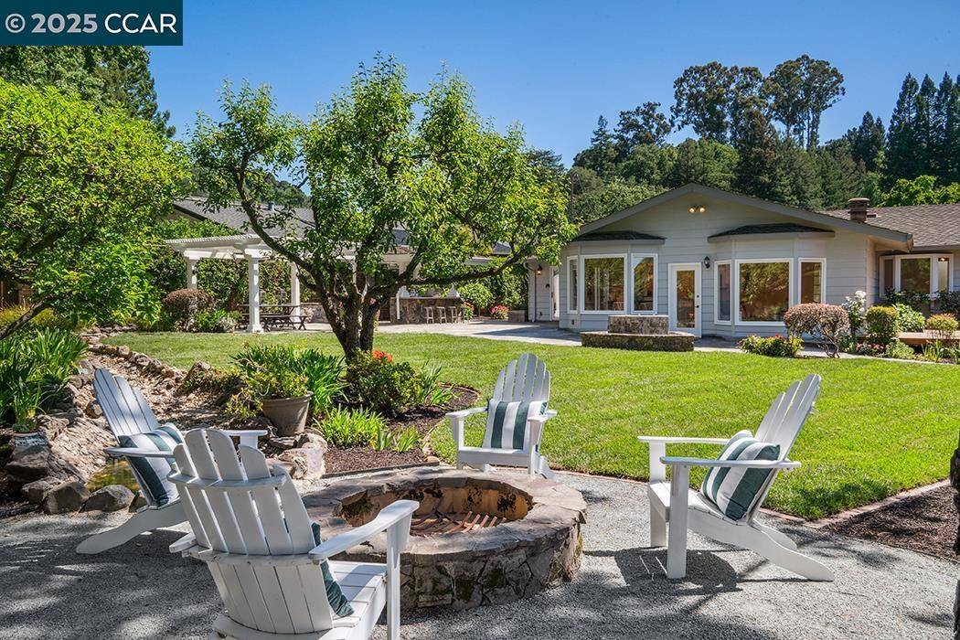 Lafayette, CA 94549,19 Warwick Ct